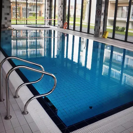 아파트 Mega Lux Z Basenem &