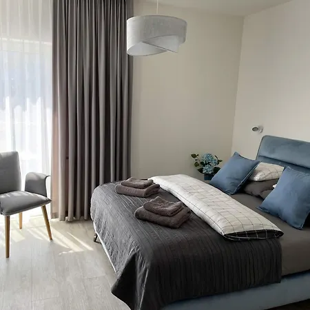 Mega Lux Z Basenem & * Sianozety