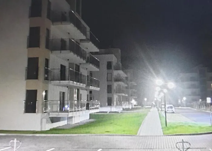 Mega Lux Z Basenem & *